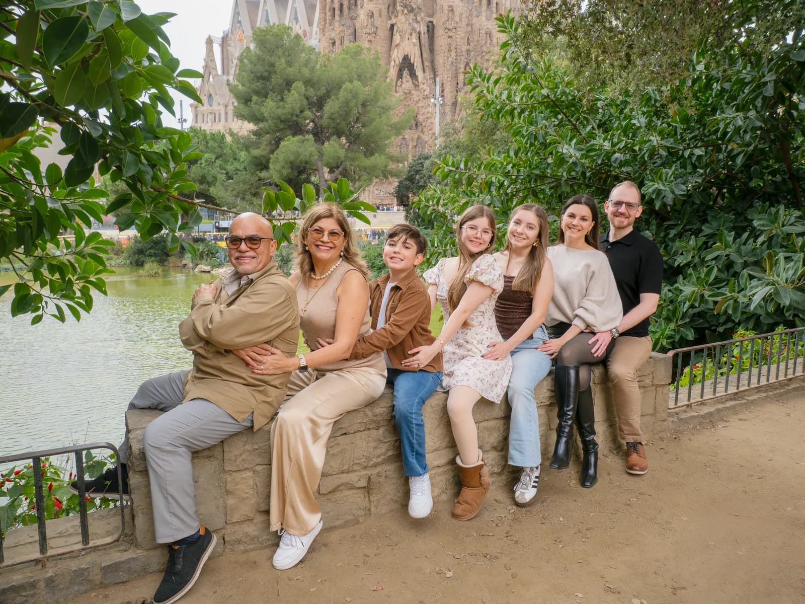 Familia en el parque de la Sagrada Familia
