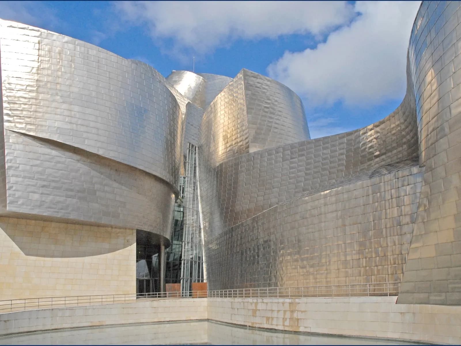Fachada de titanio del Guggenheim