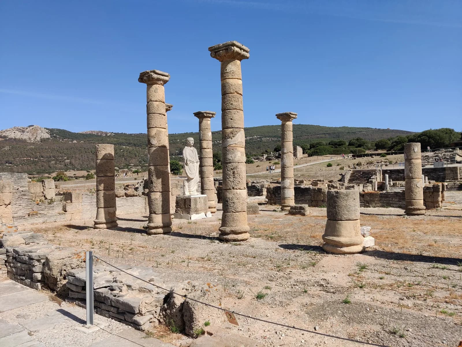 Ruinas romanas de Baelo Claudia junto al mar