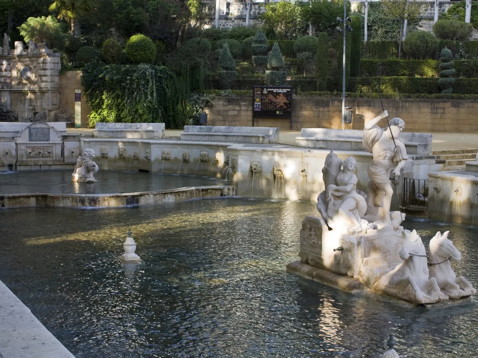 Fuente del Rey de Priego de Córdoba con su grupo escultórico central