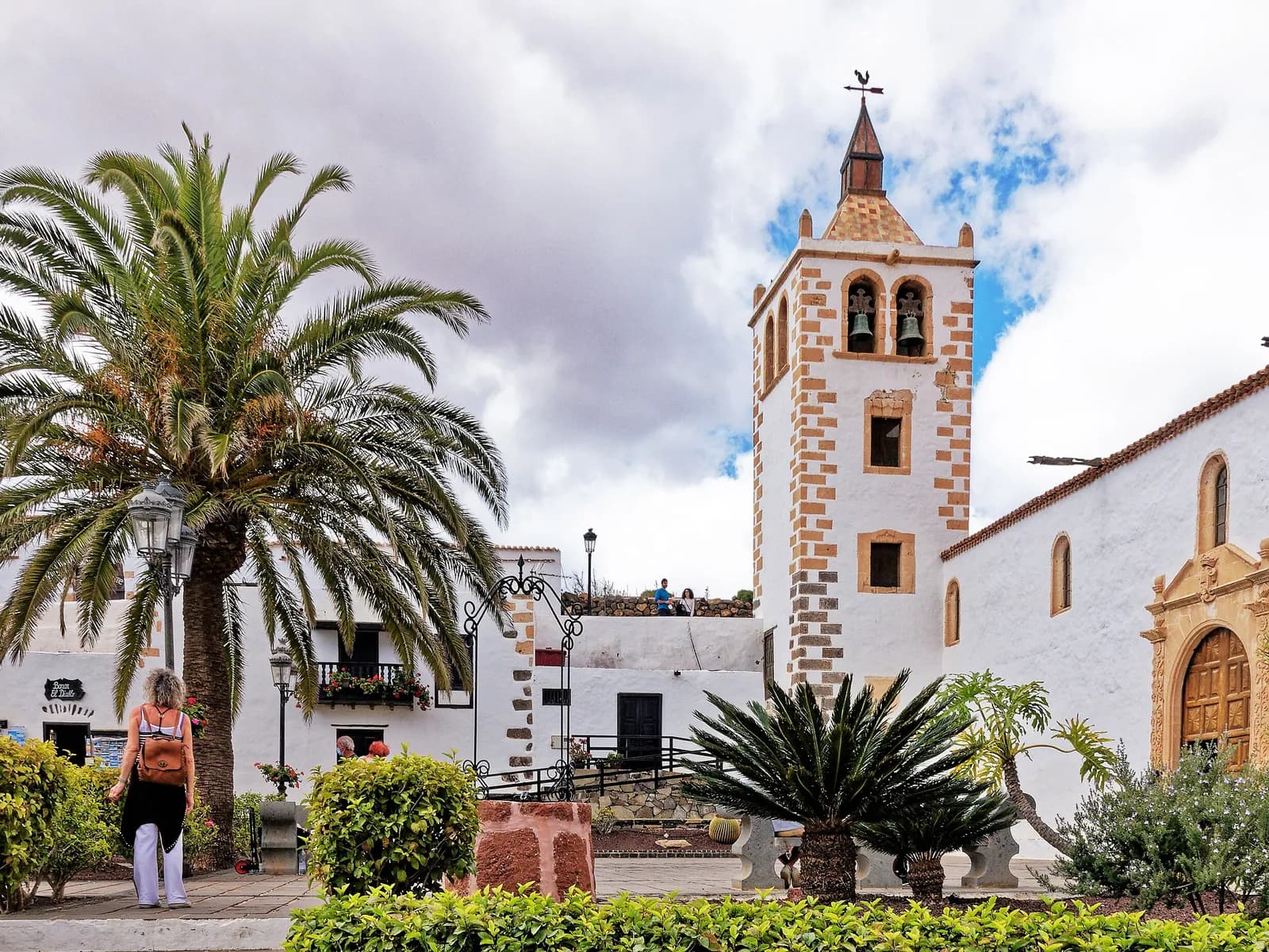 Iglesia de Santa María y plaza de Betancuria