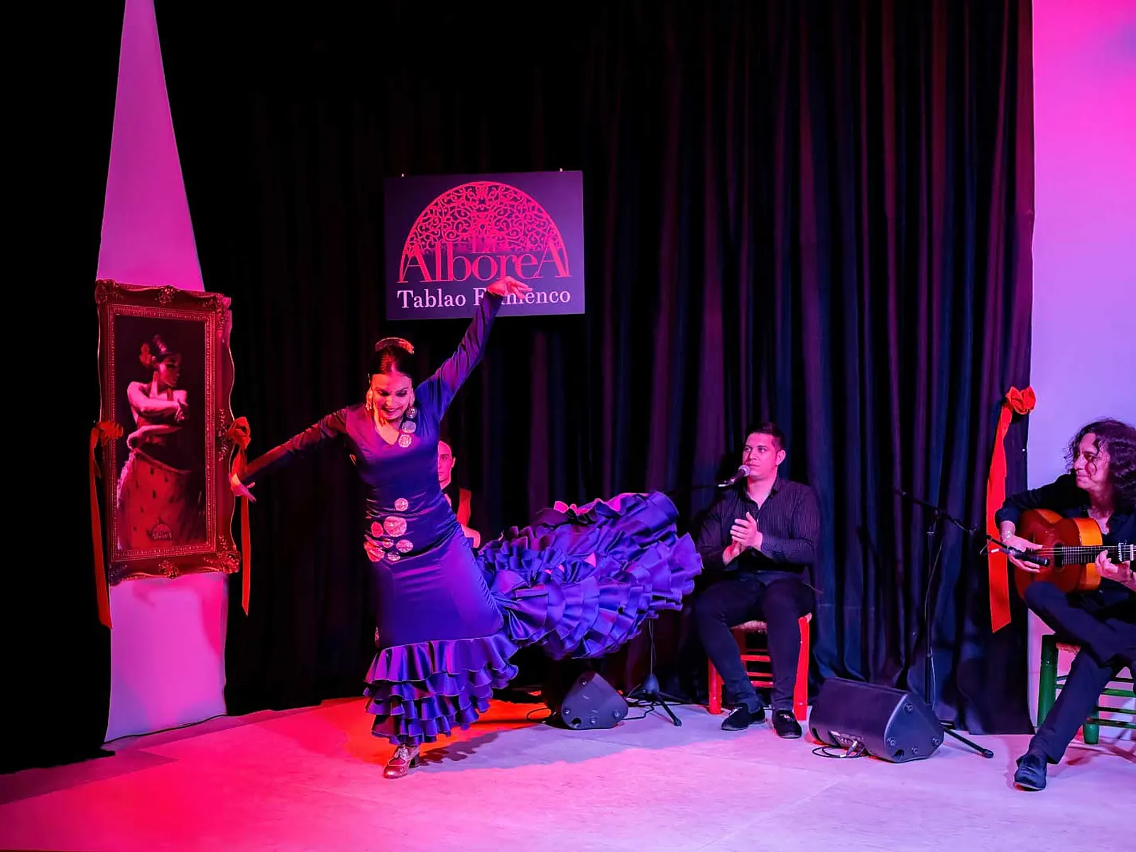Bailaora en el escenario de La Alboreá