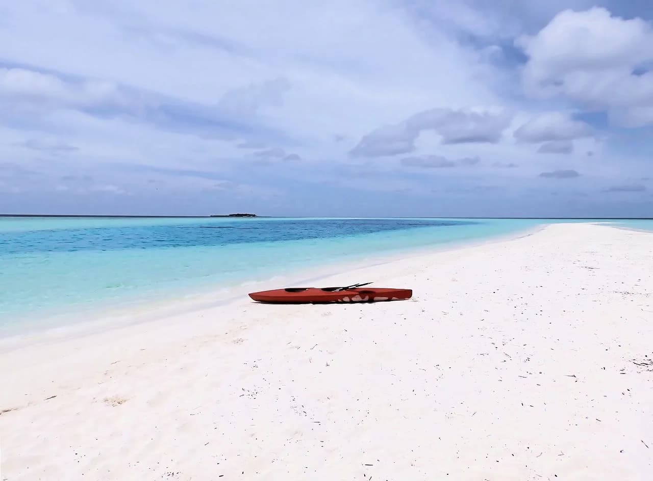 Kayaks on the turquoise water of Papagayo bay