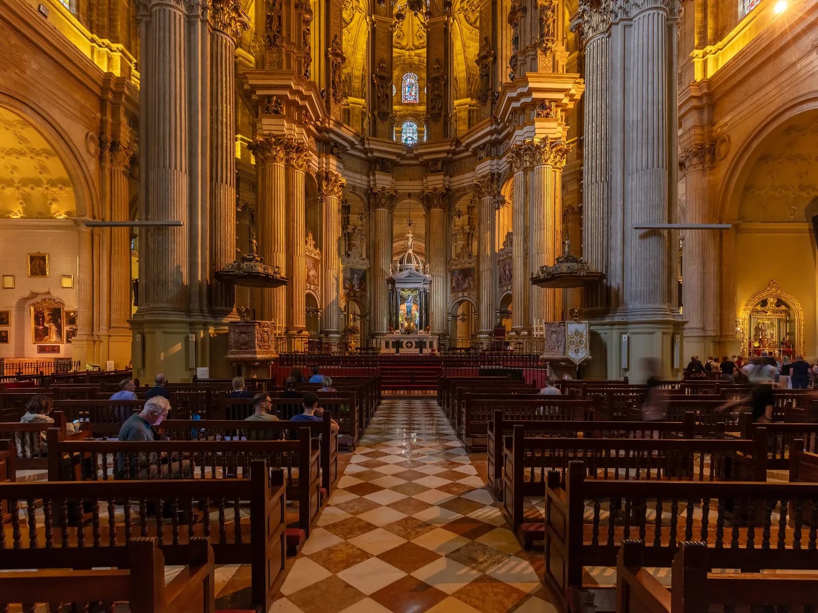 Main nave of Málaga Cathedral