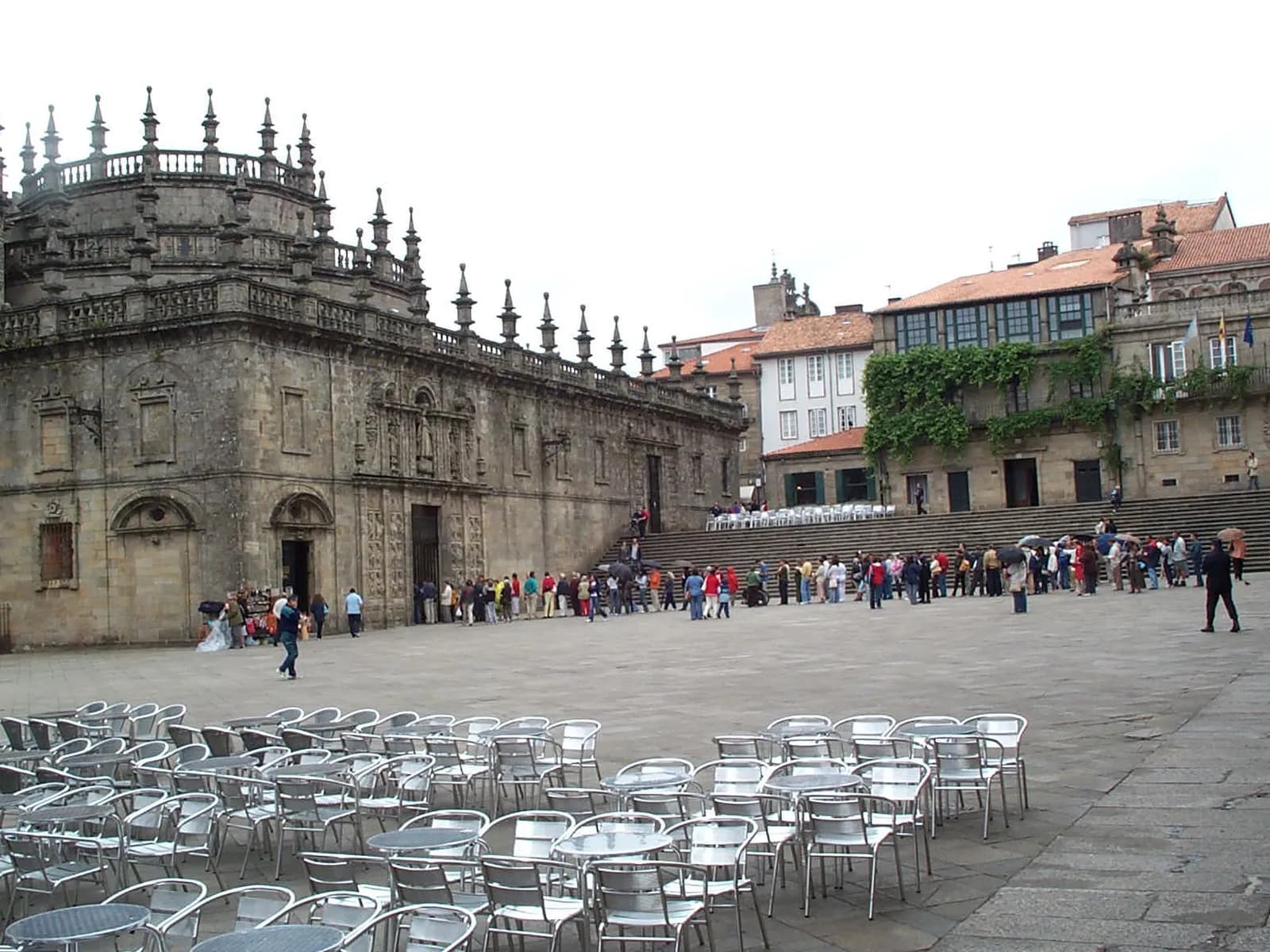 The cathedral from Praza da Quintana